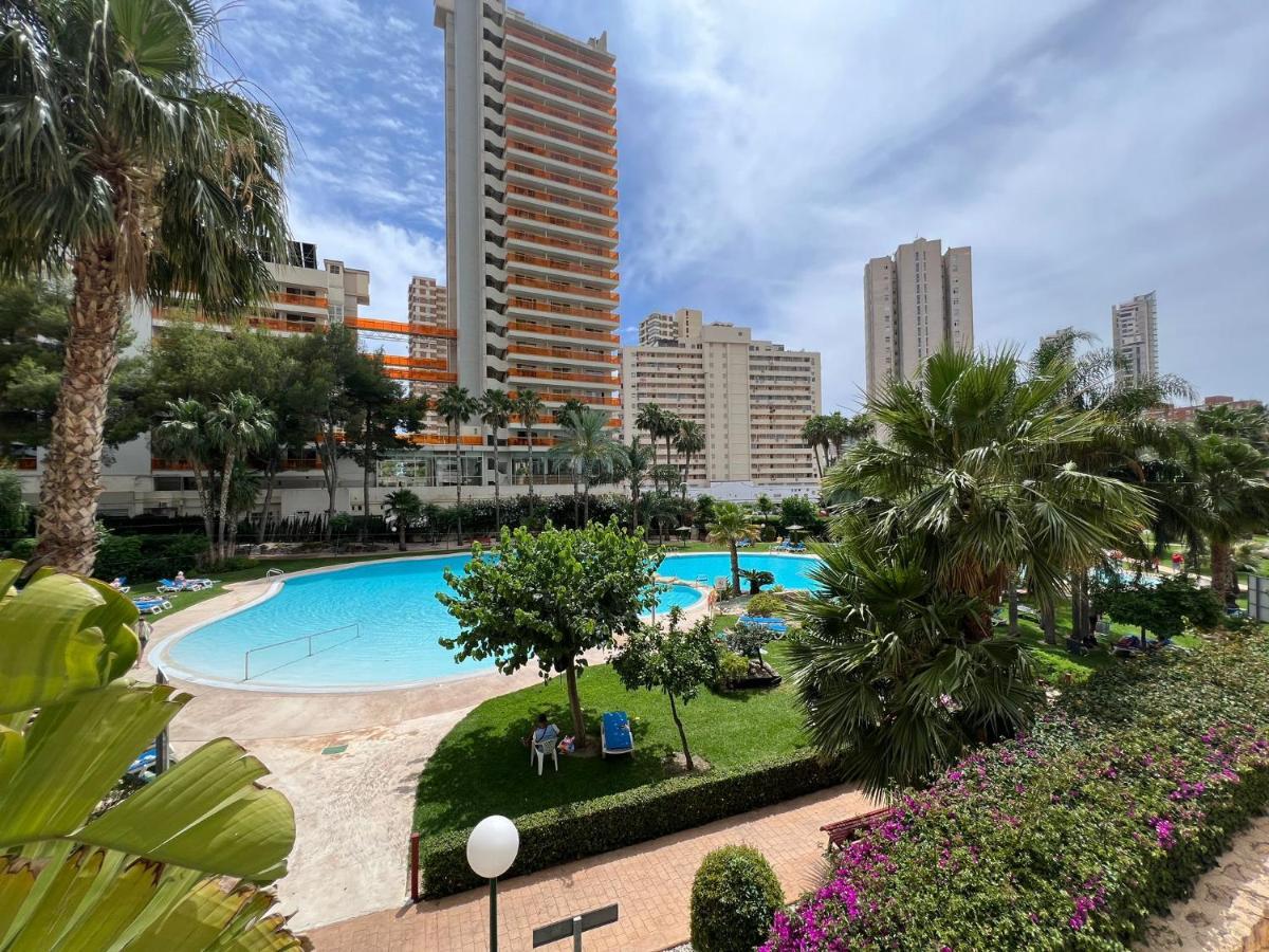 Gemelos 22-3-12 Benidorm Exterior photo