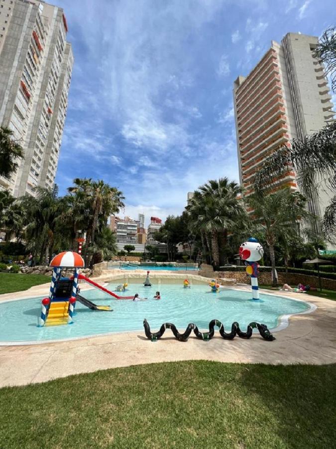 Gemelos 22-3-12 Benidorm Exterior photo