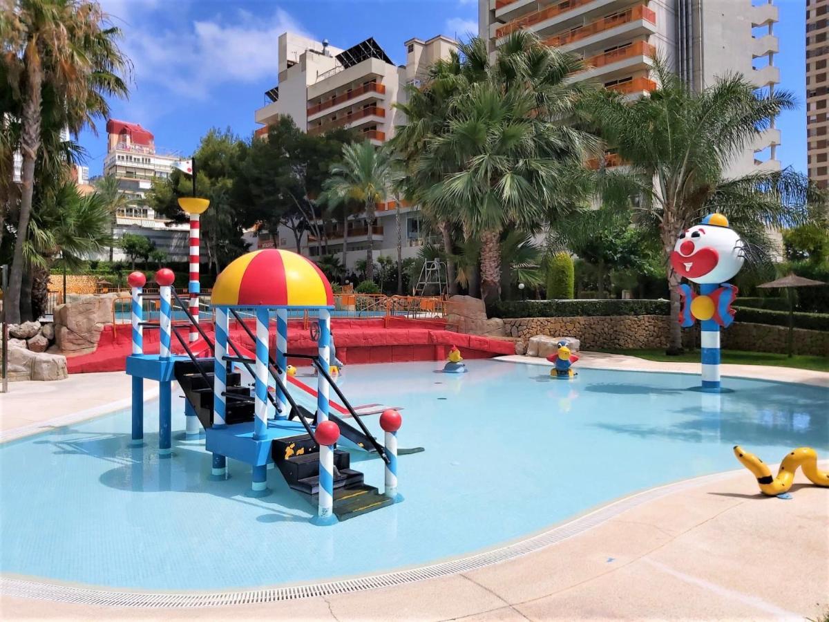 Gemelos 22-3-12 Benidorm Exterior photo